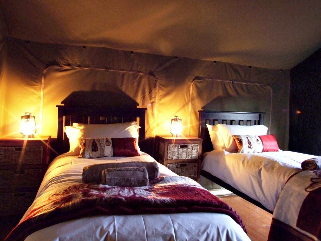Agama Tented Camp Garies ภายนอก รูปภาพ